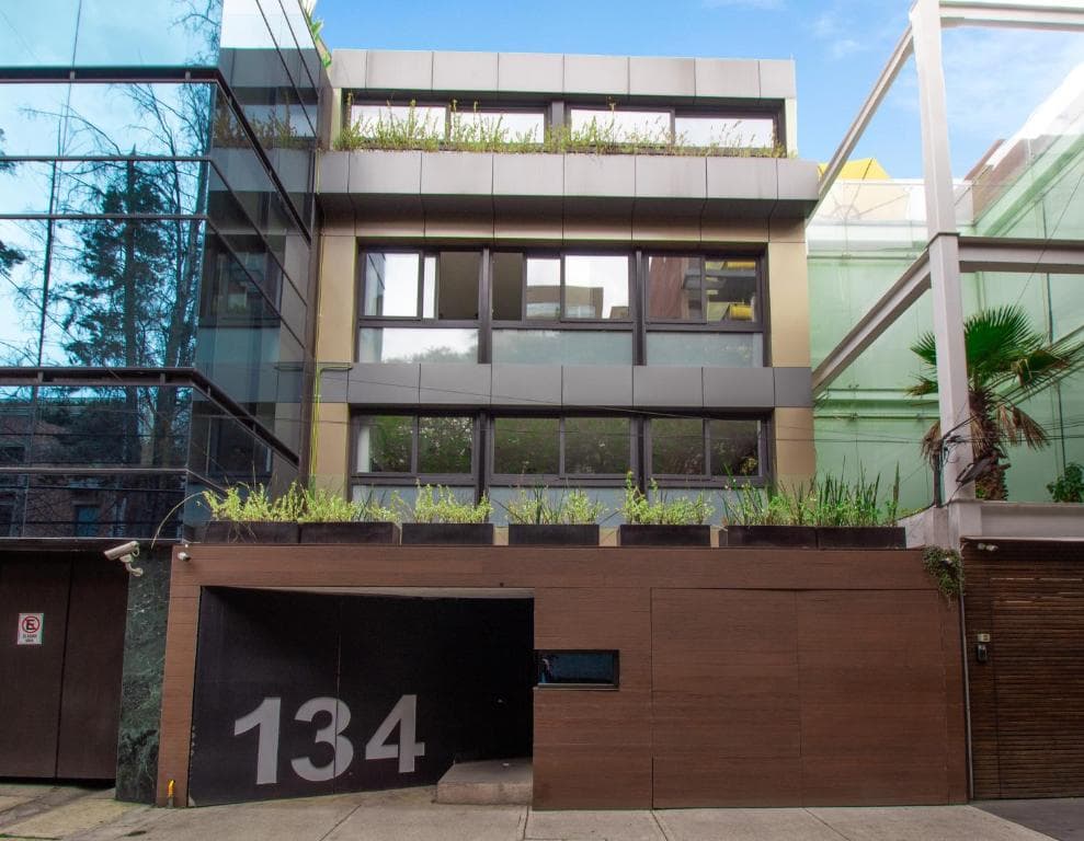 More bookings, 50X+ ROI: how Hotel Singular increased revenue with Visito